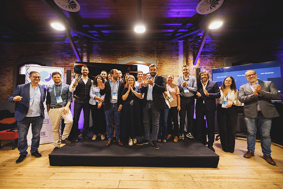 Accelerating the blue digital transition 25